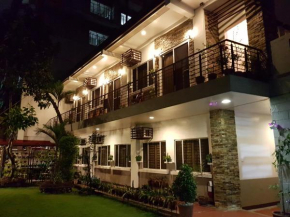 Гостиница New Manila Suites  Манила
